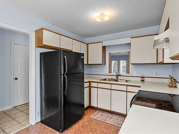 4th image of 1449 Grantland Pl