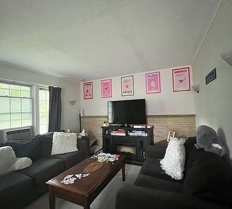 3rd image of 188 Edgemont Rd