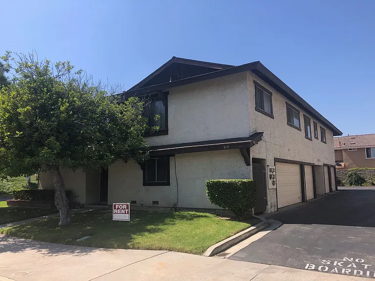 319 Josie Cir — Photo 1