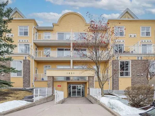 1631 N 28th Ave SW #213, Calgary, AB T2T 1J5