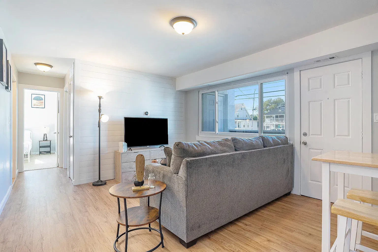 2 bed, 750 sqft, $1,700 — Photo 1
