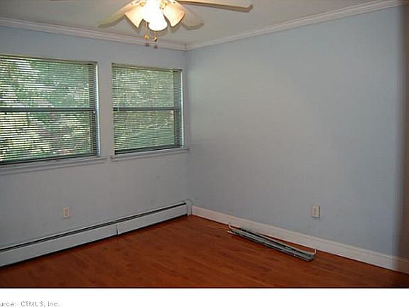 3rd image of 26 Stevens Pl