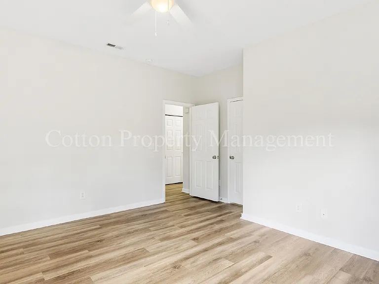 1010 Winterberry Cir — Photo 24