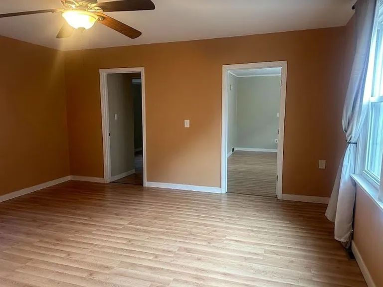 2214 California St NE — Photo 29