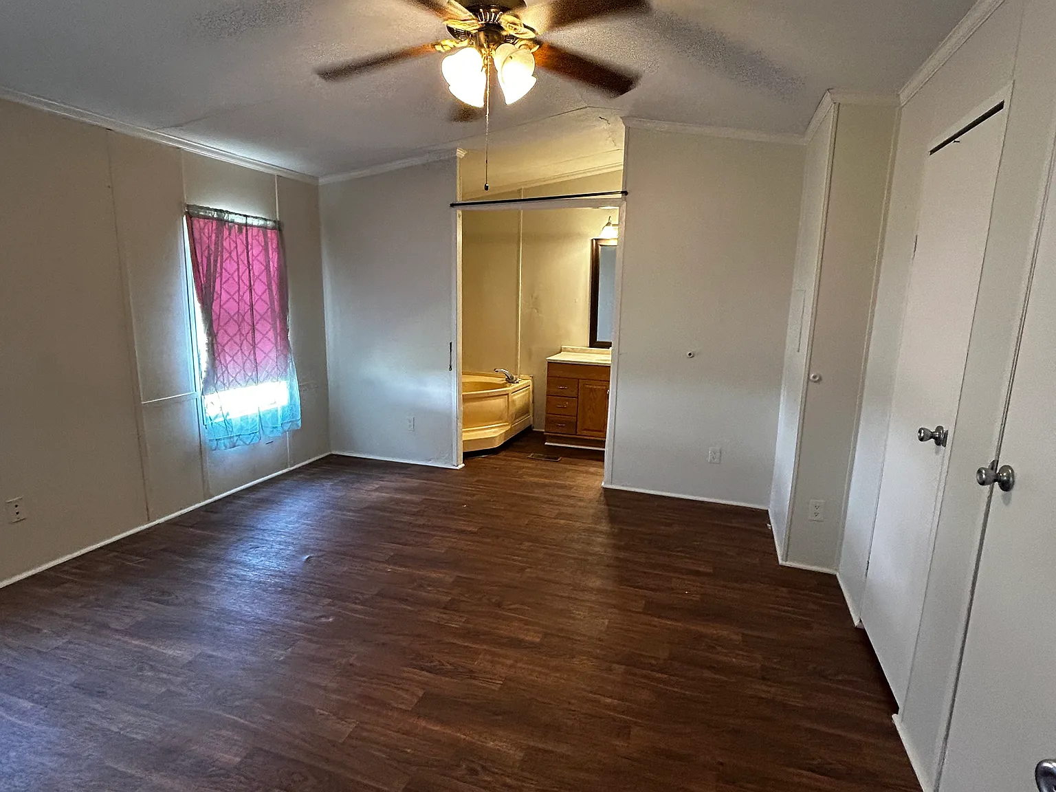 23480 Walker South Rd — Photo 4