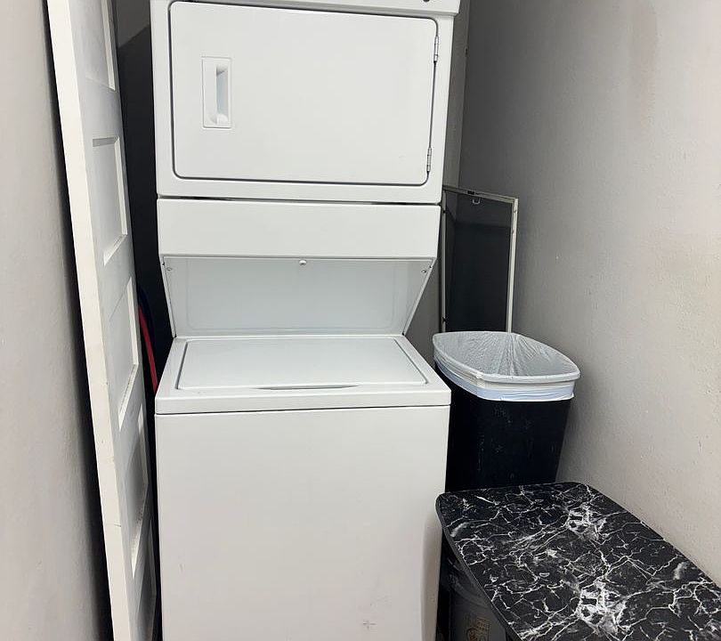 1st image of 720 Main St