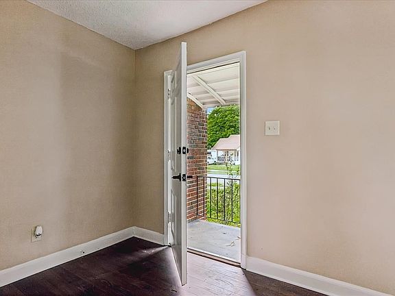 2nd image of 1580 Marianna St