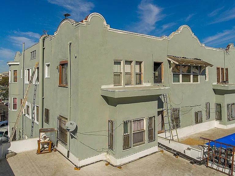 MacArthur Park Apartments — Photo 26