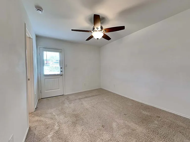 3072 Wallace Wells Ct — Photo 6