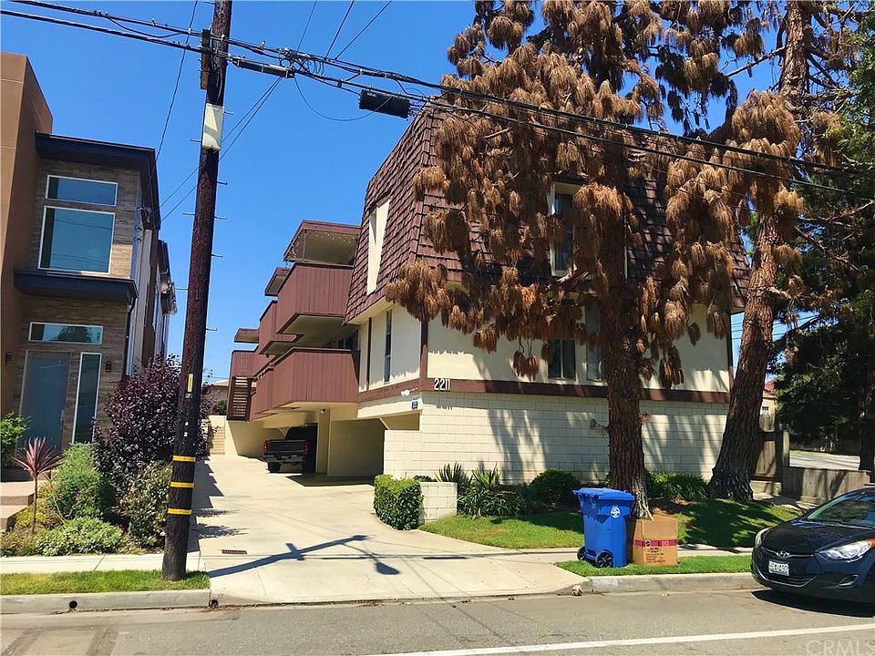 1st image of 2211 Grant Ave
