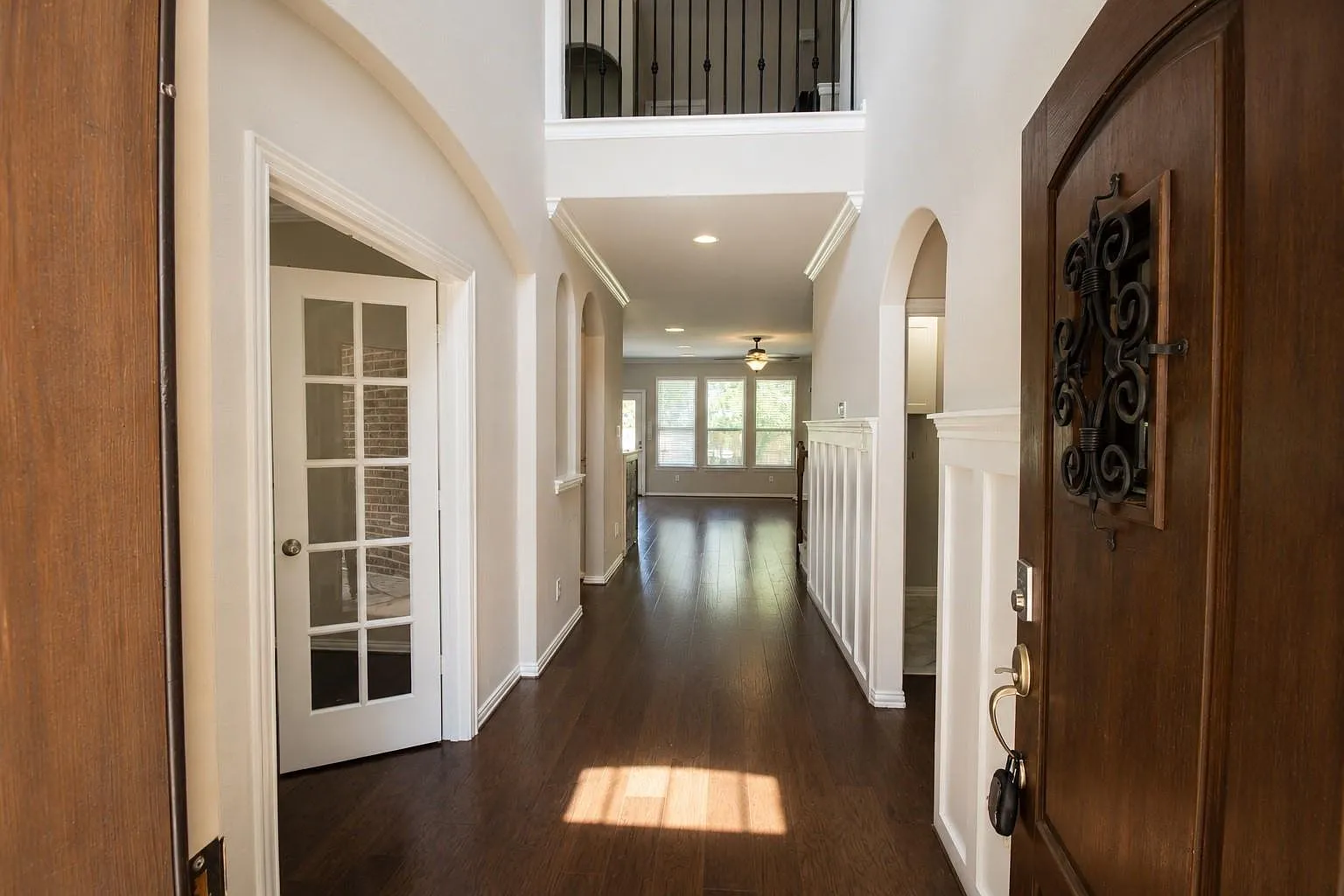 4 bed, 3.5 bath, 2676 sqft, $3,325 — Photo 4