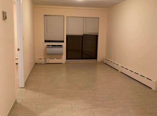 20-72 Steinway Ave #2A, Astoria, NY 11105