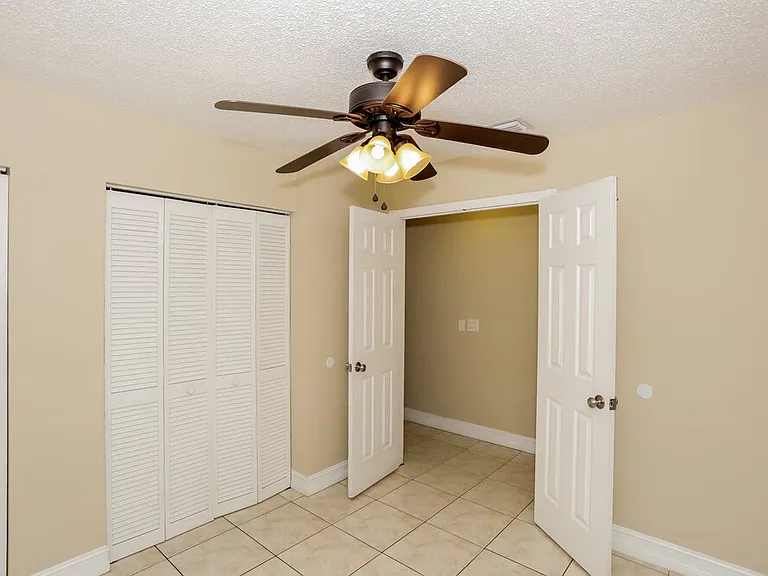 4205 SW 137th Ct — Photo 12