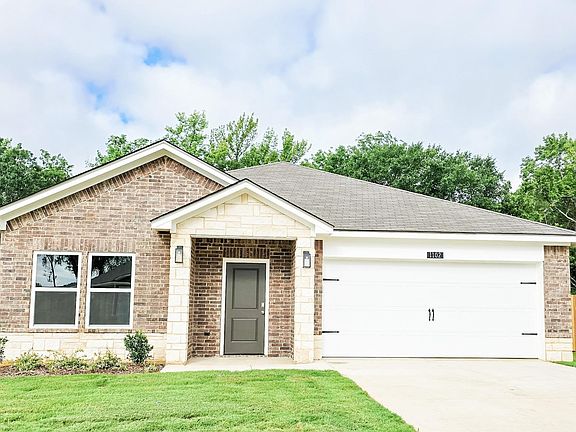 3rd image of 1102 Park Meadows Dr
