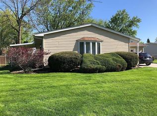 36531 N Douglas Ter, Gurnee, IL 60031