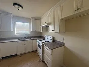 3 bed, 2.5 bath, 1480 sqft, $1,881 — Photo 3