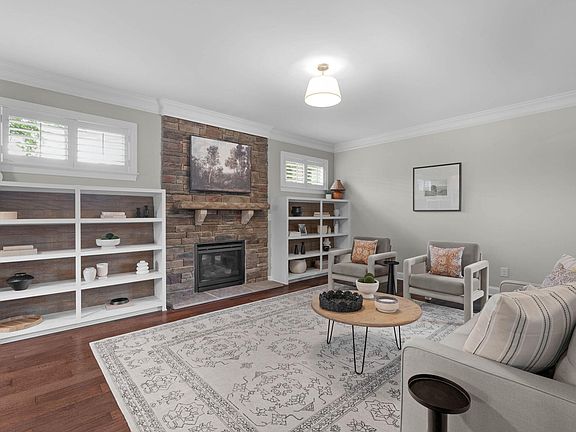 3rd image of 4200 Alpine Clover Dr