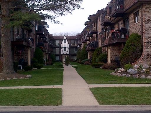 1st image of 7616 W Lawrence Ave Unit 2a
