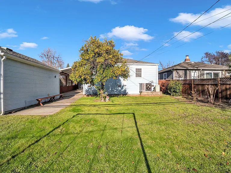 4620 B St — Photo 21