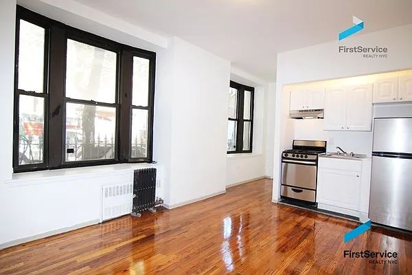 Rented by FirstService Realty (legacy) | media 1