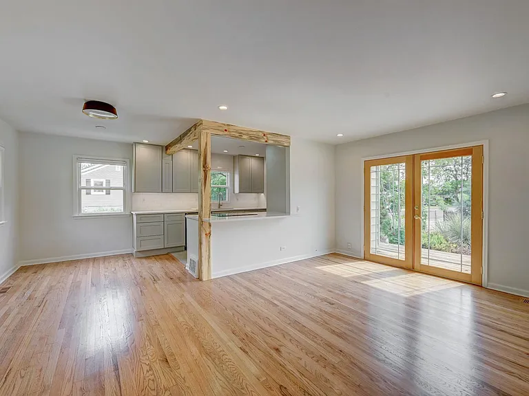 2492 Jay St — Photo 1