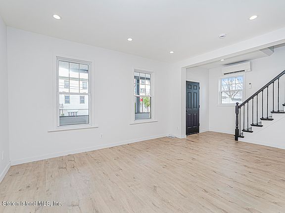 3rd image of 5396 Arthur Kill Rd