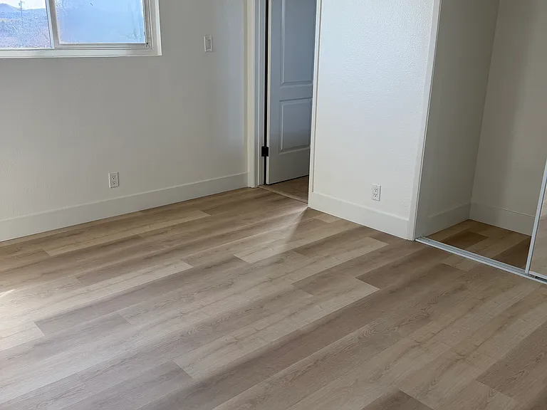 478 Porter St — Photo 7