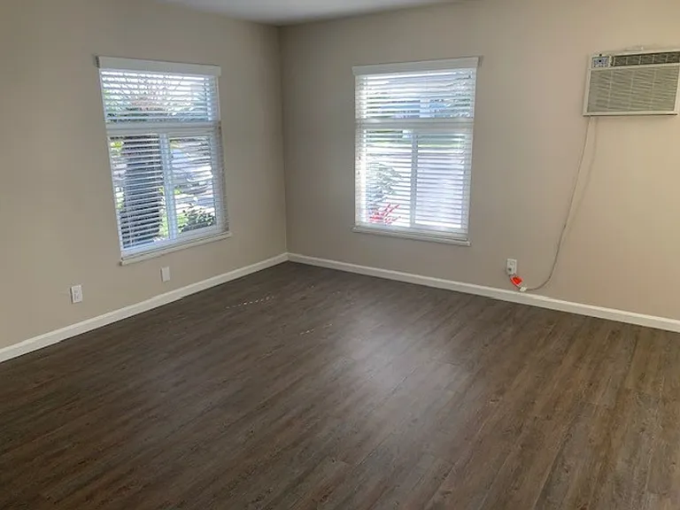 10911 Paramount Blvd — Photo 11