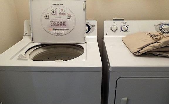 3rd image of 1320 Henley St APT 2006