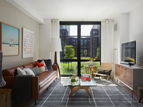 365 Bond Street image 1 of 11