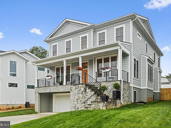 2nd image of 10008 Fleming Ave