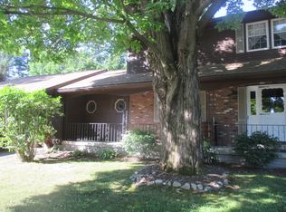 73 Elm St, Hatfield, MA 01038