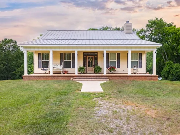 11471 Highway 105, Skipperville, AL 36374
