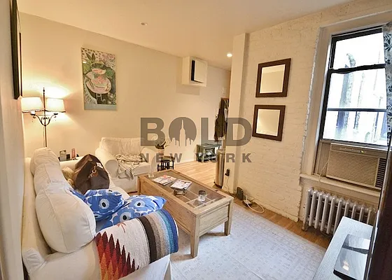 Rented by Bold New York | media 12