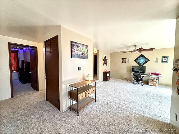4th image of 213 E Blair Ave
