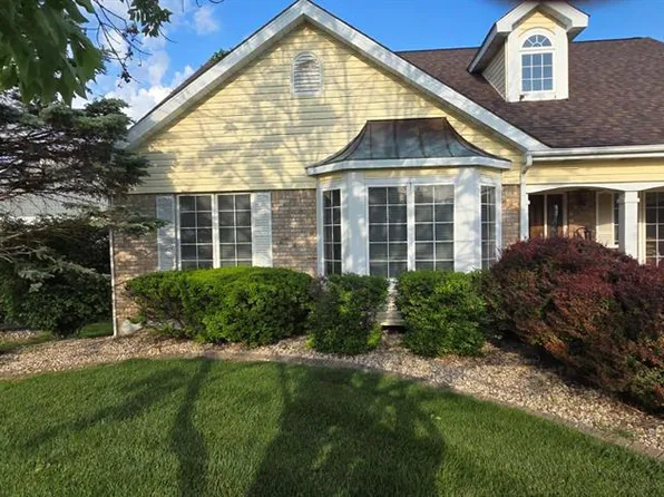 504 Malinmor Dr, Weldon Spring, MO 63304