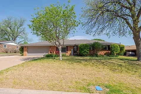 4 bed, 1788 sqft, $2,600 — Photo 1