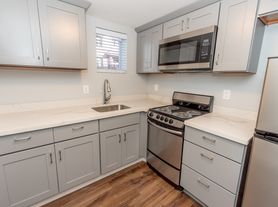 1402-1406 SW 12th Ave