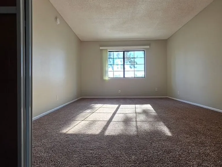 7235 Baird Avenue — Photo 16