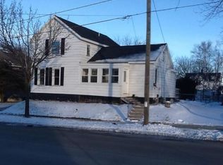 1331 S 14th St, Manitowoc, WI 54220