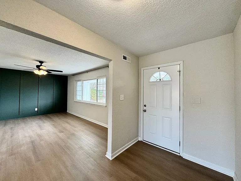4512 Whitechapel Ct — Photo 5