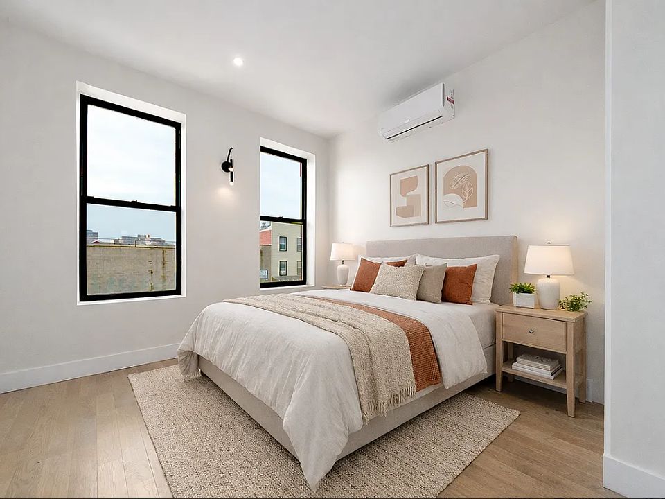 1st image of 249 Montrose Ave #3A