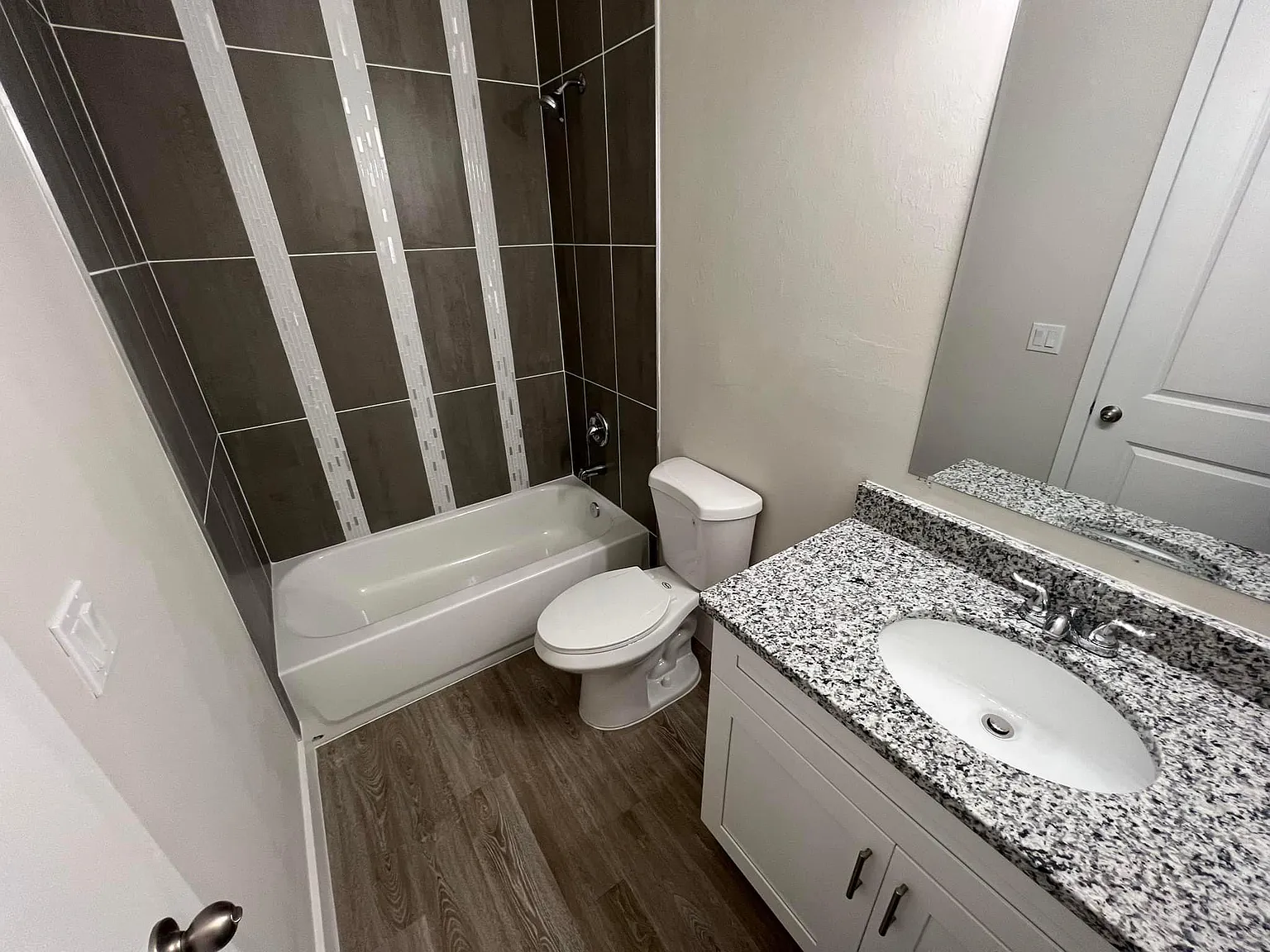 3 bed, 1500 sqft, $1,700 — Photo 4