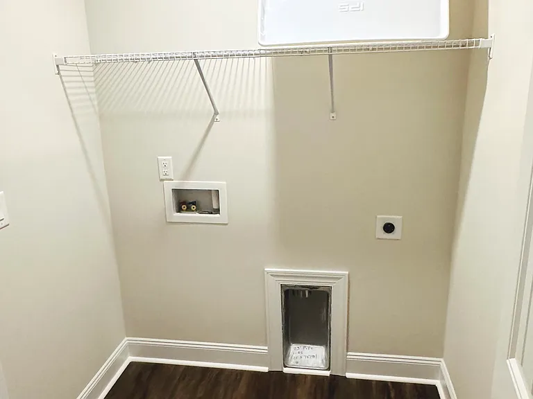 Washer Dryer Included