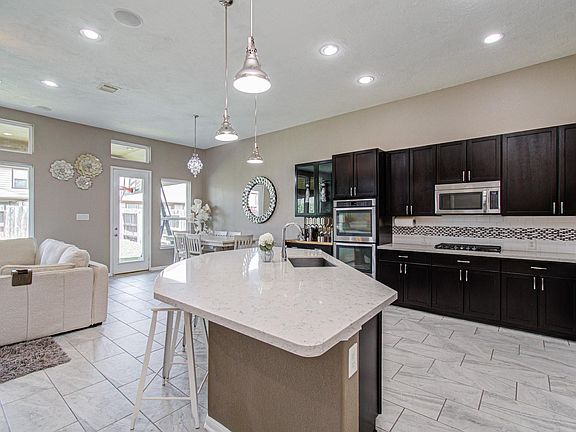 3rd image of 24038 Adobe Ridge Ln
