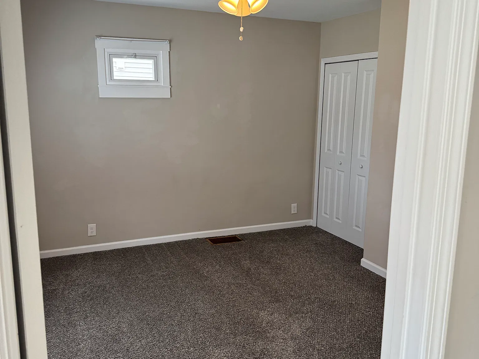 2 bed, 850 sqft, $1,300 — Photo 4