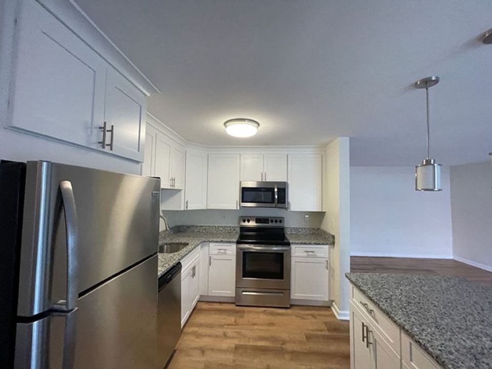 The Sedgwick 115 S Main St West Hartford CT Zillow