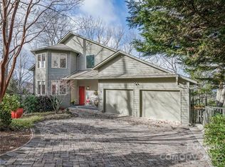 56 Cedar Summit Rd, Asheville, NC 28803