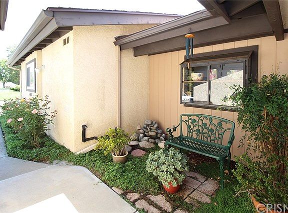 2nd image of 19010 Avenue Of The Oaks