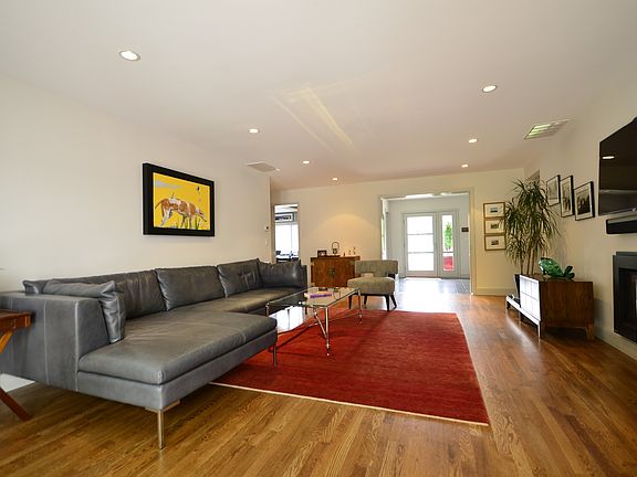 2nd image of 3311 W Coquelin Ter